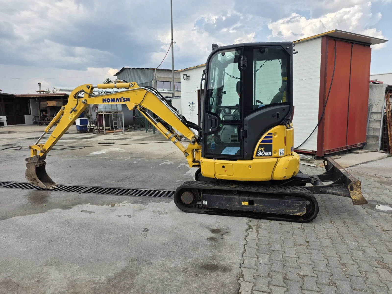 Багер Komatsu PS30MR, снимка 8 - Индустриална техника - 55646647