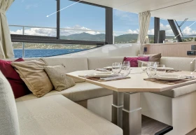 Моторна яхта Beneteau Swift Trawler 48, снимка 5