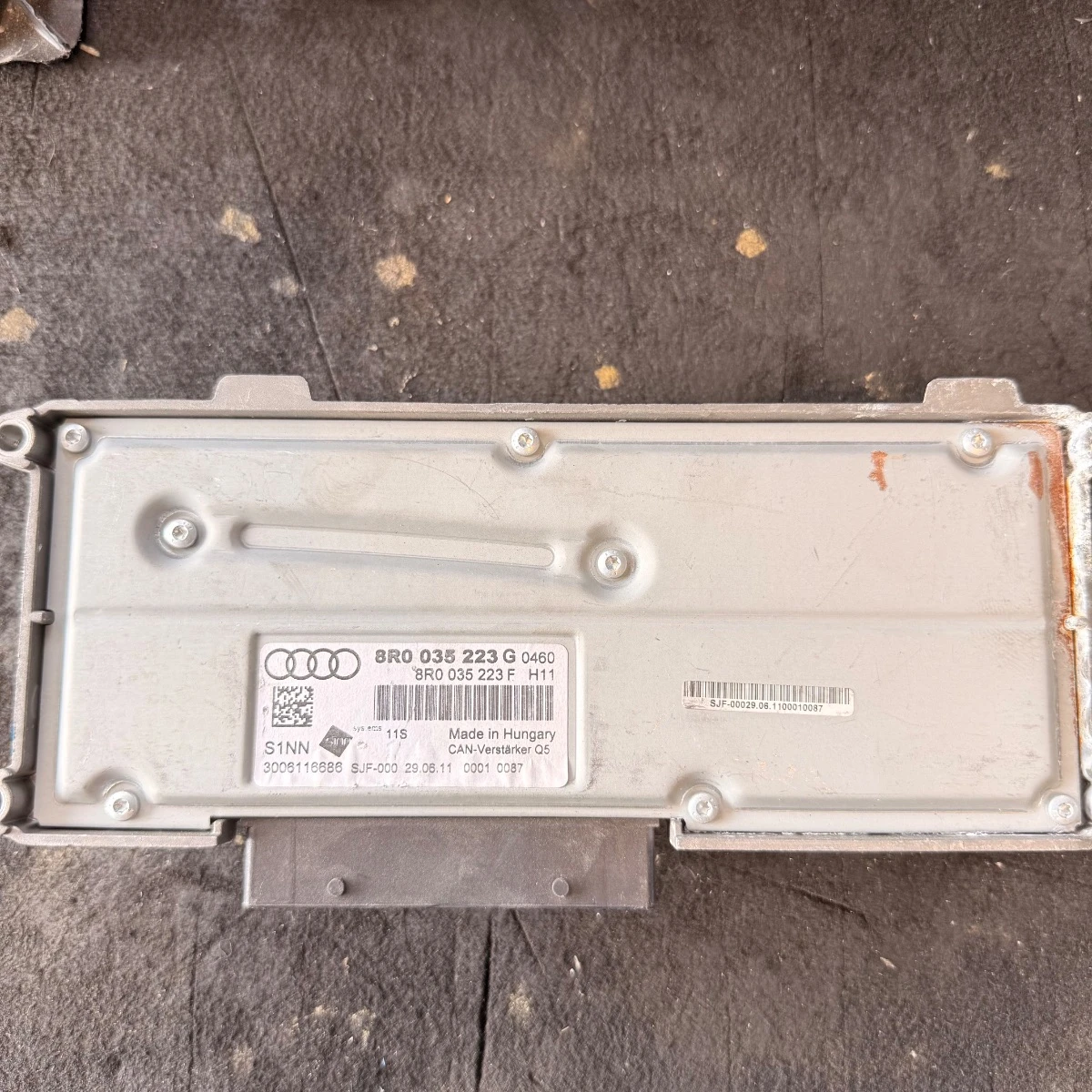 Усилвател с една букса за Ауди Audi A4 А5 A6 Обикновенна музика 8R0035223G-1214