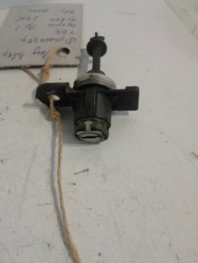 Патрон врата преден ляв Ланд Ровър Фрилендър 