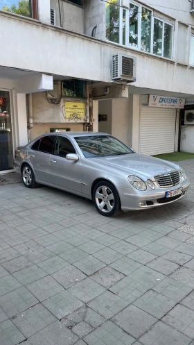 Mercedes-Benz E 320, снимка 2