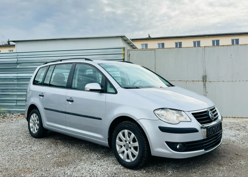 VW Touran 1900 ТДИ* АВТОМАТ , снимка 3 - Автомобили и джипове - 48820108