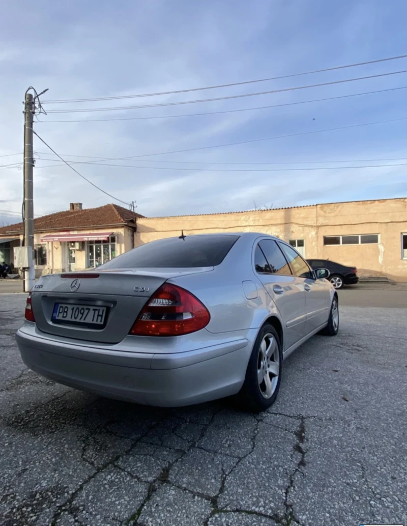 Mercedes-Benz E 320, снимка 5 - Автомобили и джипове - 48969163