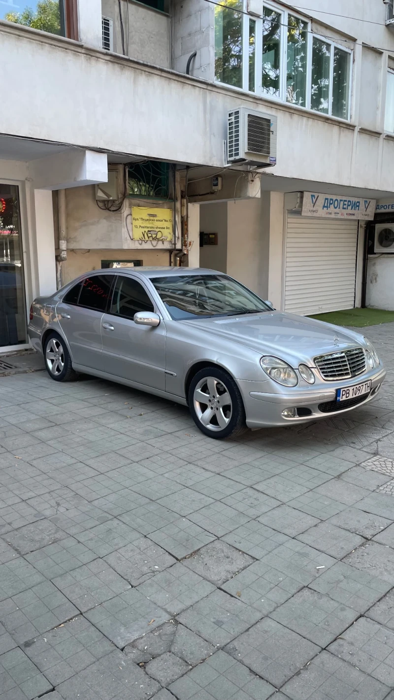 Mercedes-Benz E 320, снимка 2 - Автомобили и джипове - 48969163