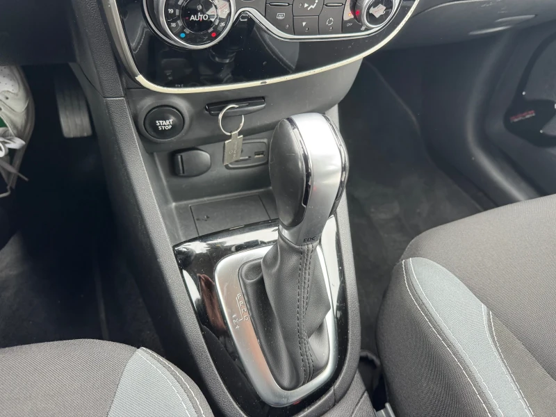 Renault Clio 1.5 dci evro 6 Avtomatik , снимка 11 - Автомобили и джипове - 52086036