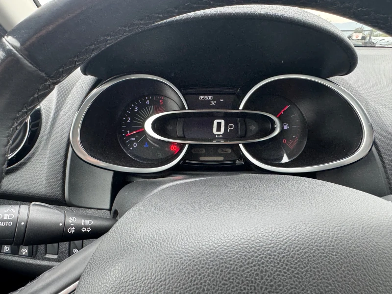 Renault Clio 1.5 dci evro 6 Avtomatik , снимка 9 - Автомобили и джипове - 52086036