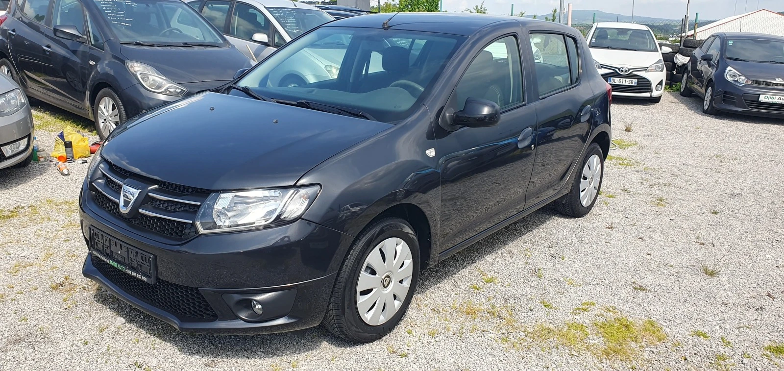 Dacia Sandero 1.2I- ГАЗ- НАВИ-152000км!!! - изображение 3