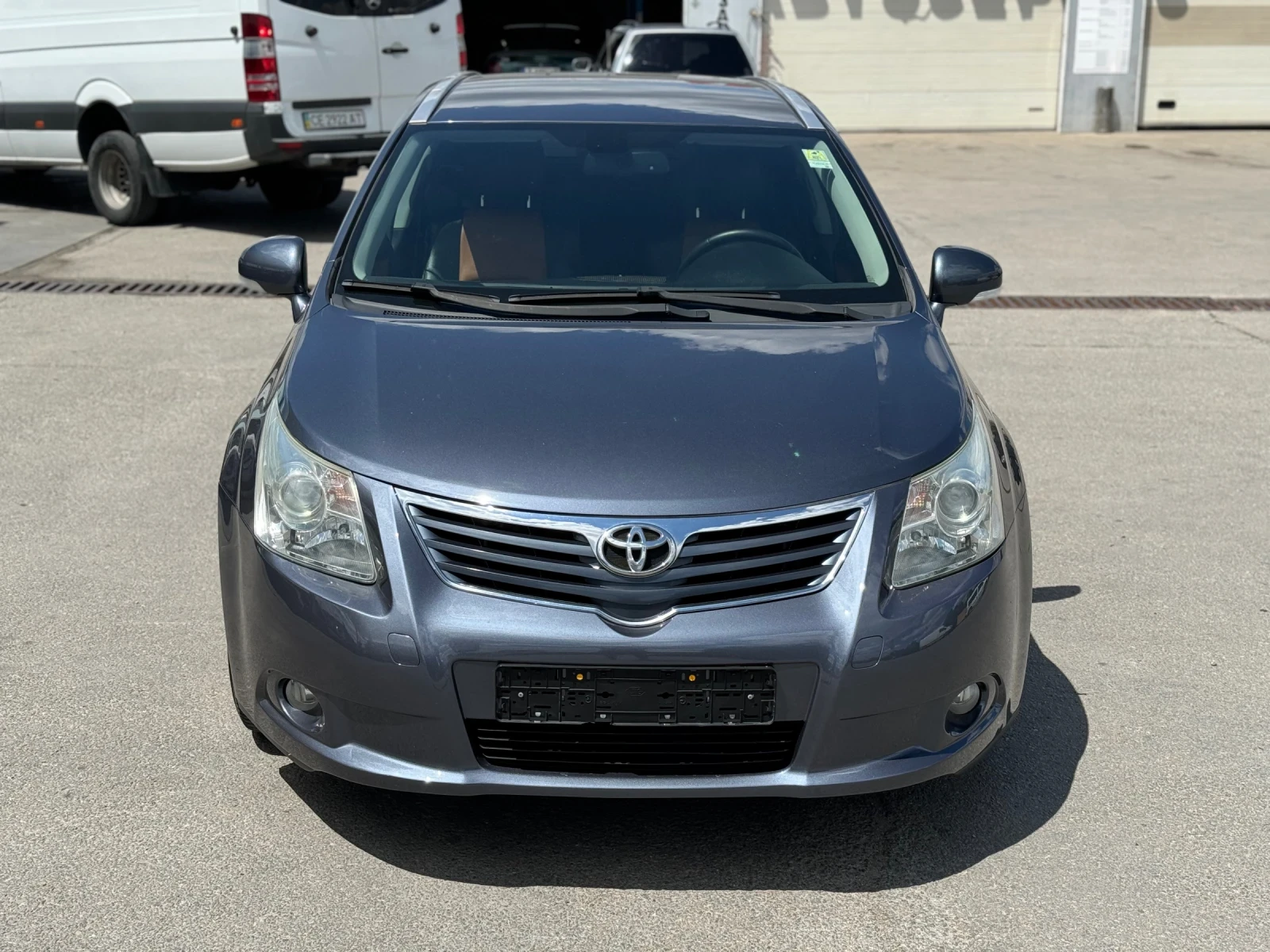 Toyota Avensis 1.8 Valvematic Кожен салон - изображение 2