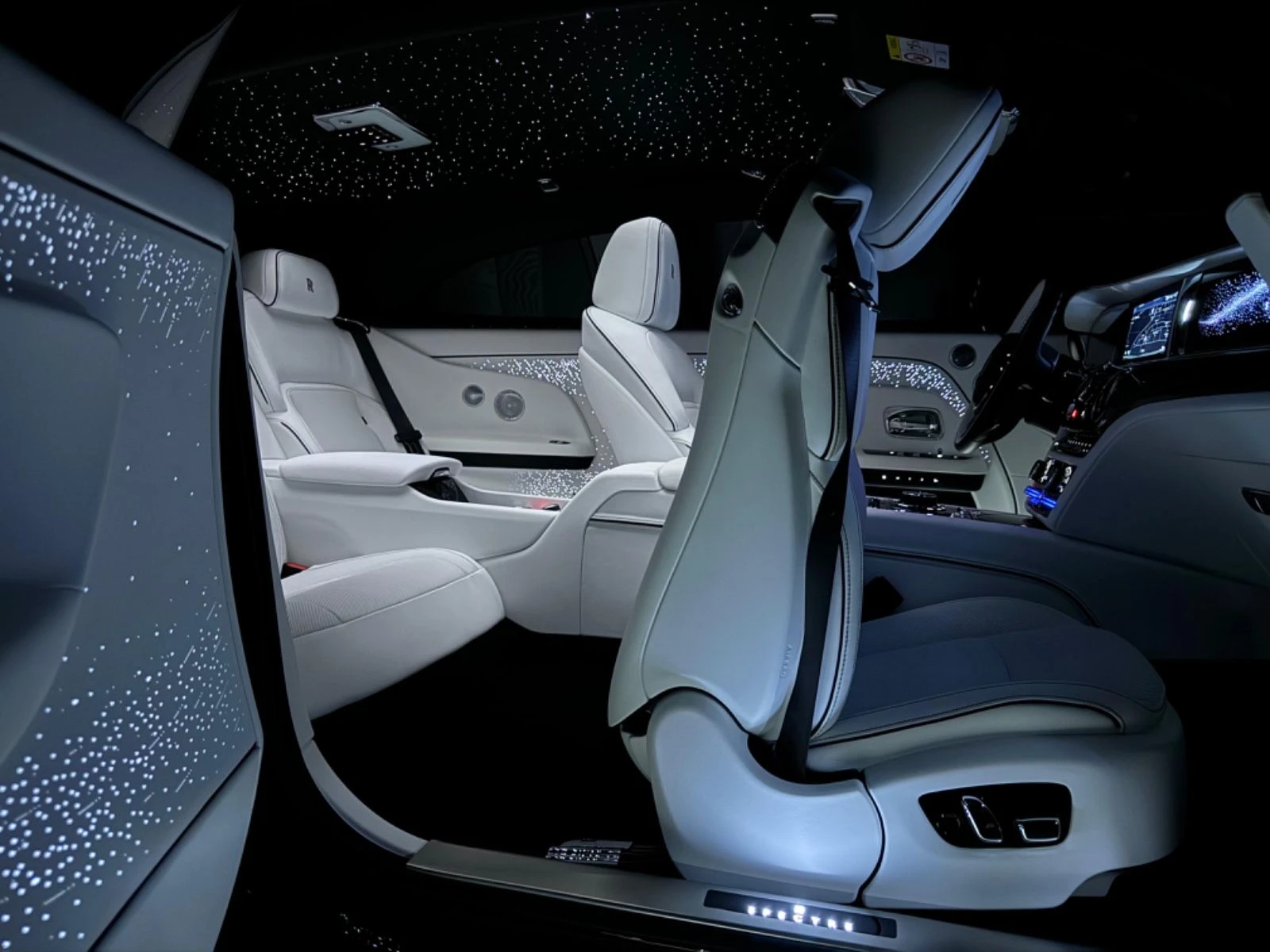 Rolls-Royce Spectre NEW!!! FULL OPTIONS!!! | Mobile.bg   17