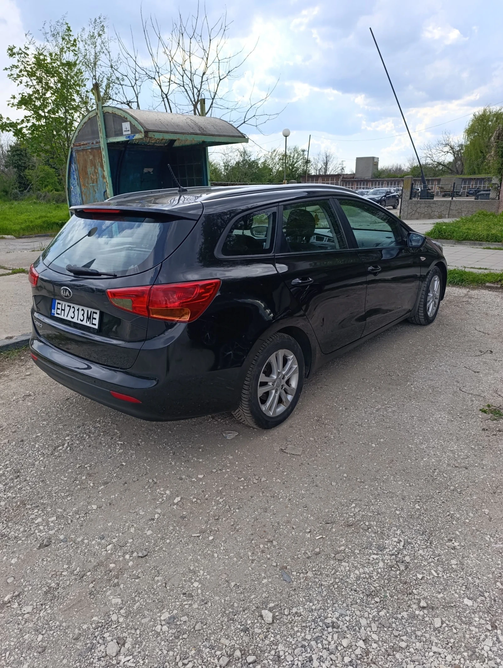Kia Ceed 1, 6 crdi - изображение 8