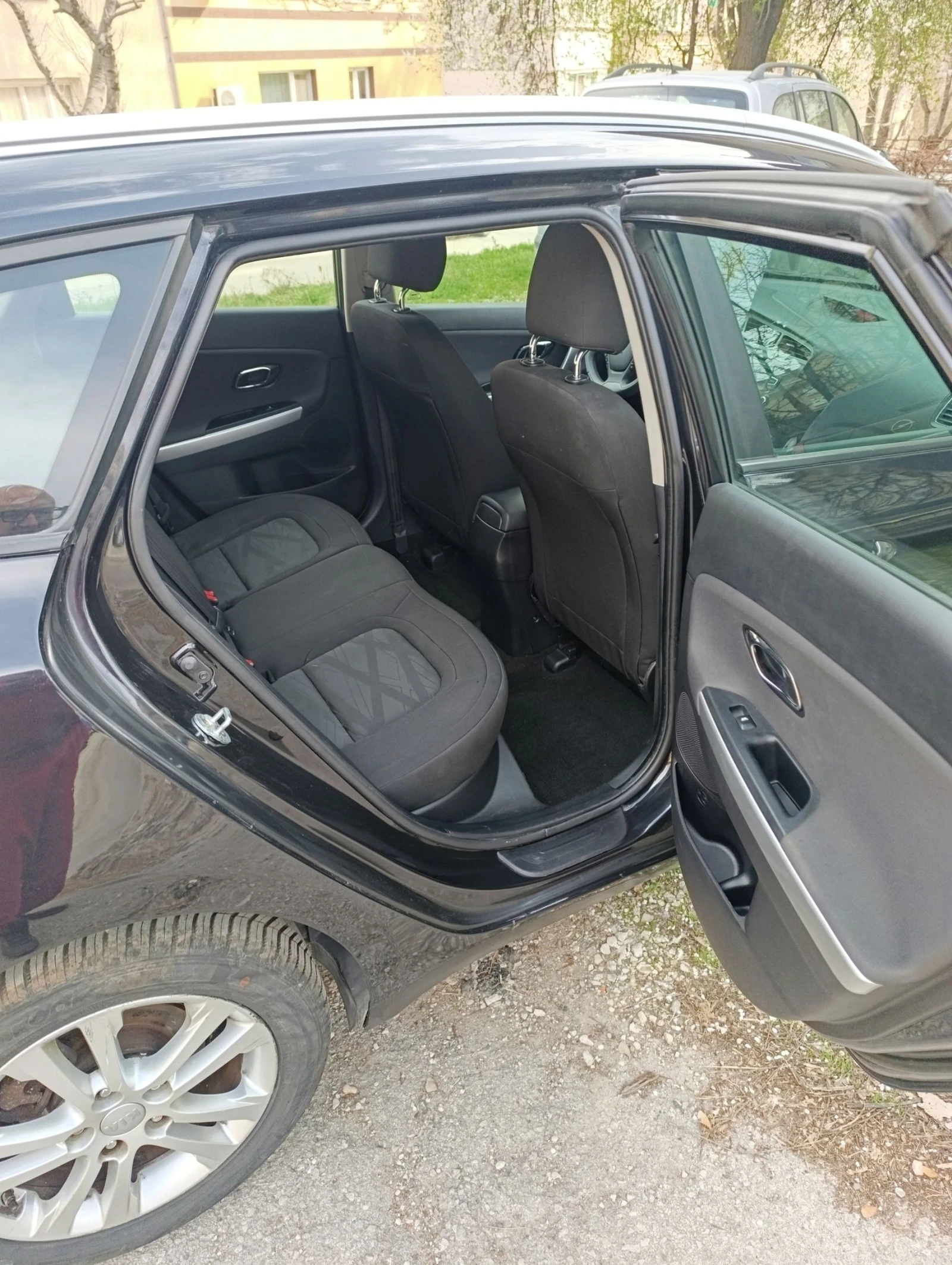 Kia Ceed 1, 6 crdi - изображение 7