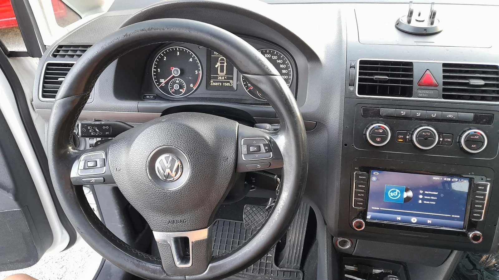 VW Touran 2.0TDI 140kc DSG 6 ck  - изображение 10