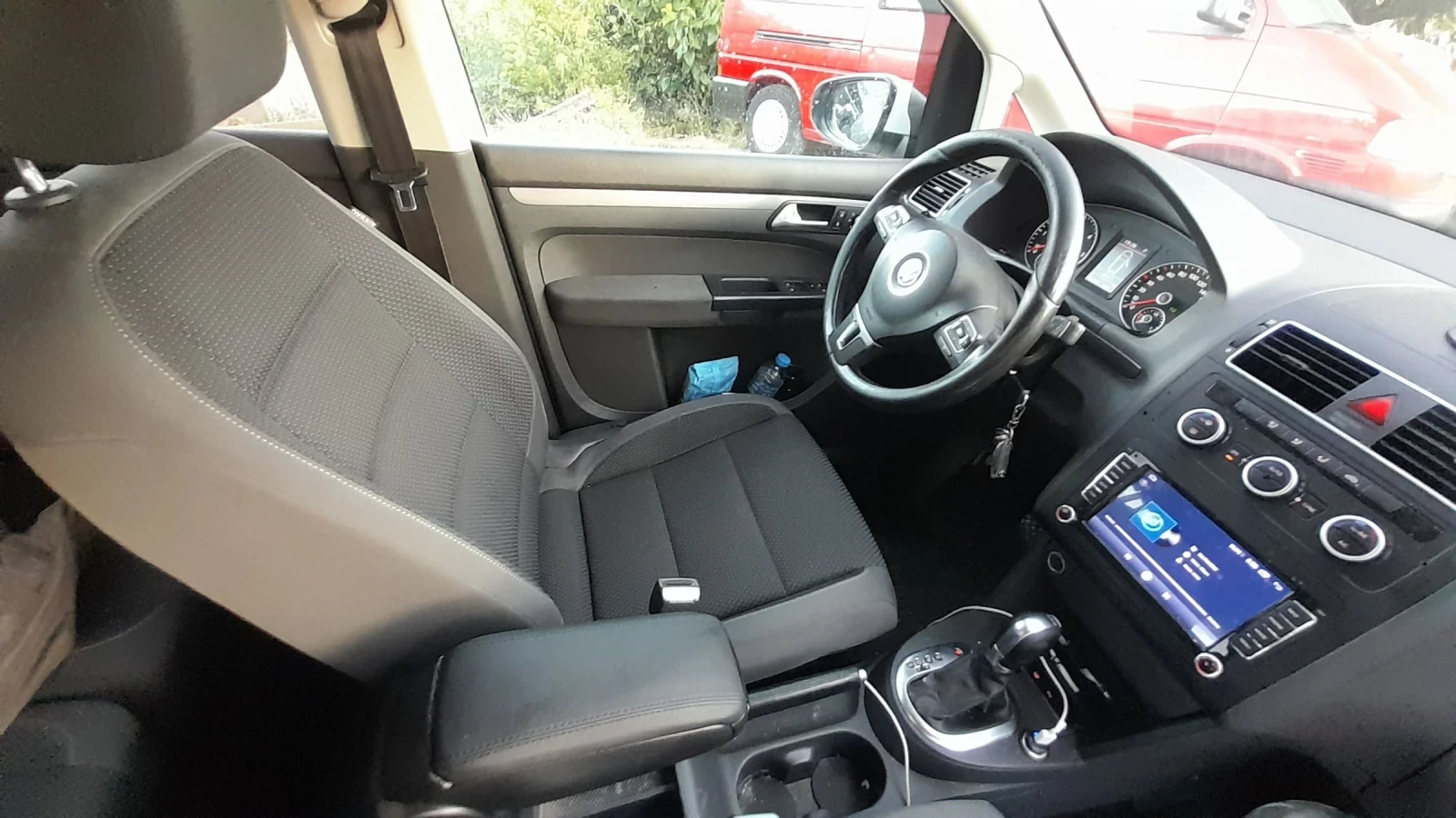 VW Touran 2.0TDI 140kc DSG 6 ck  - изображение 8