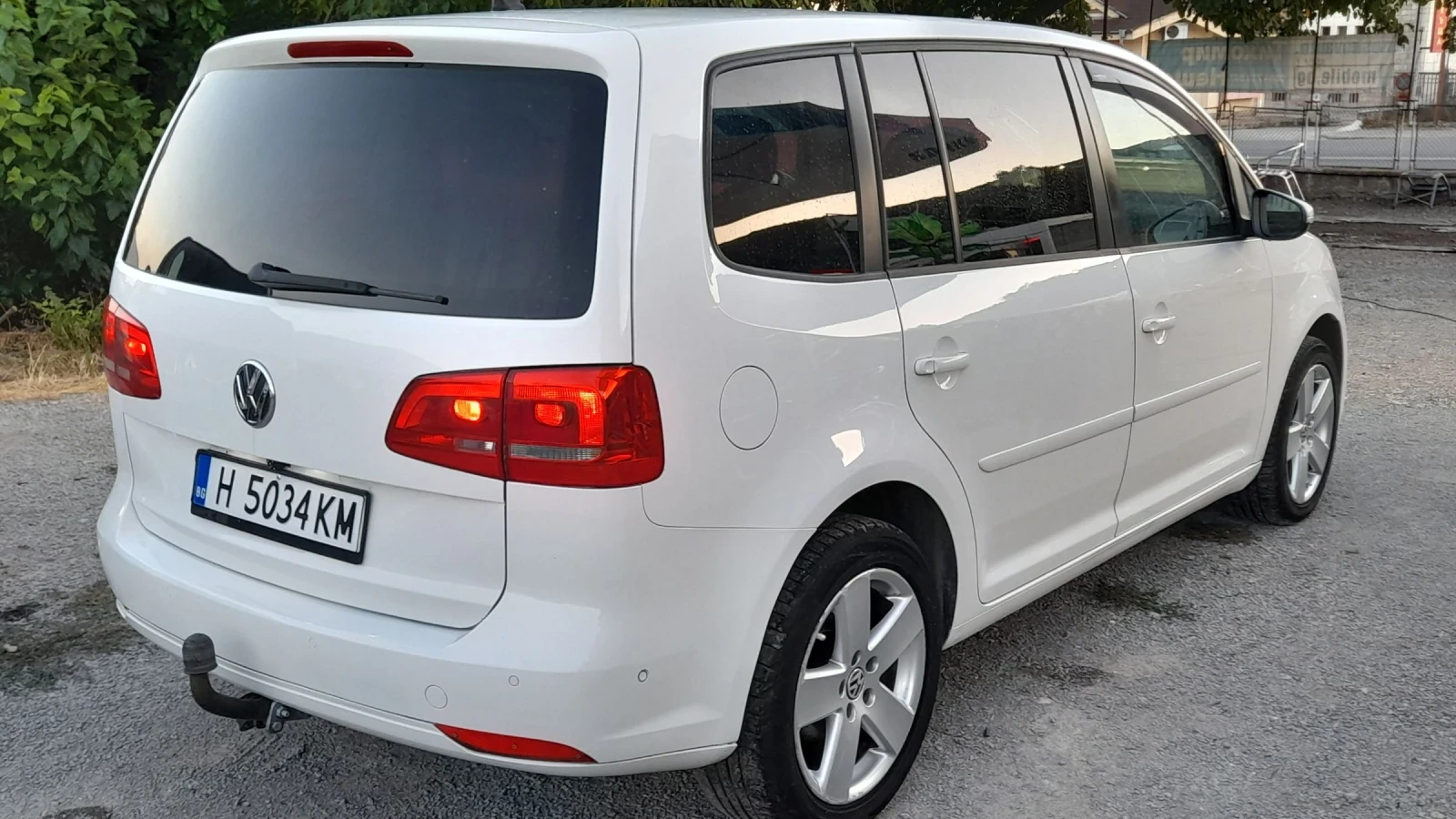 VW Touran 2.0TDI 140kc DSG 6 ck  - изображение 2