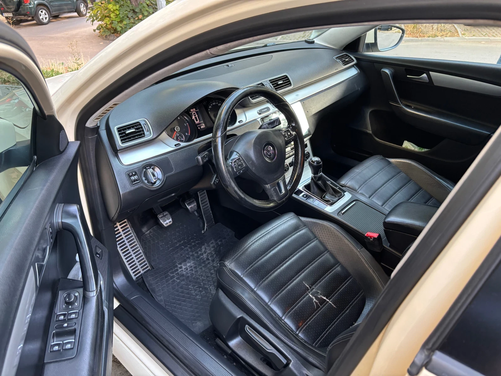 VW Passat 1.6 TDI - изображение 8