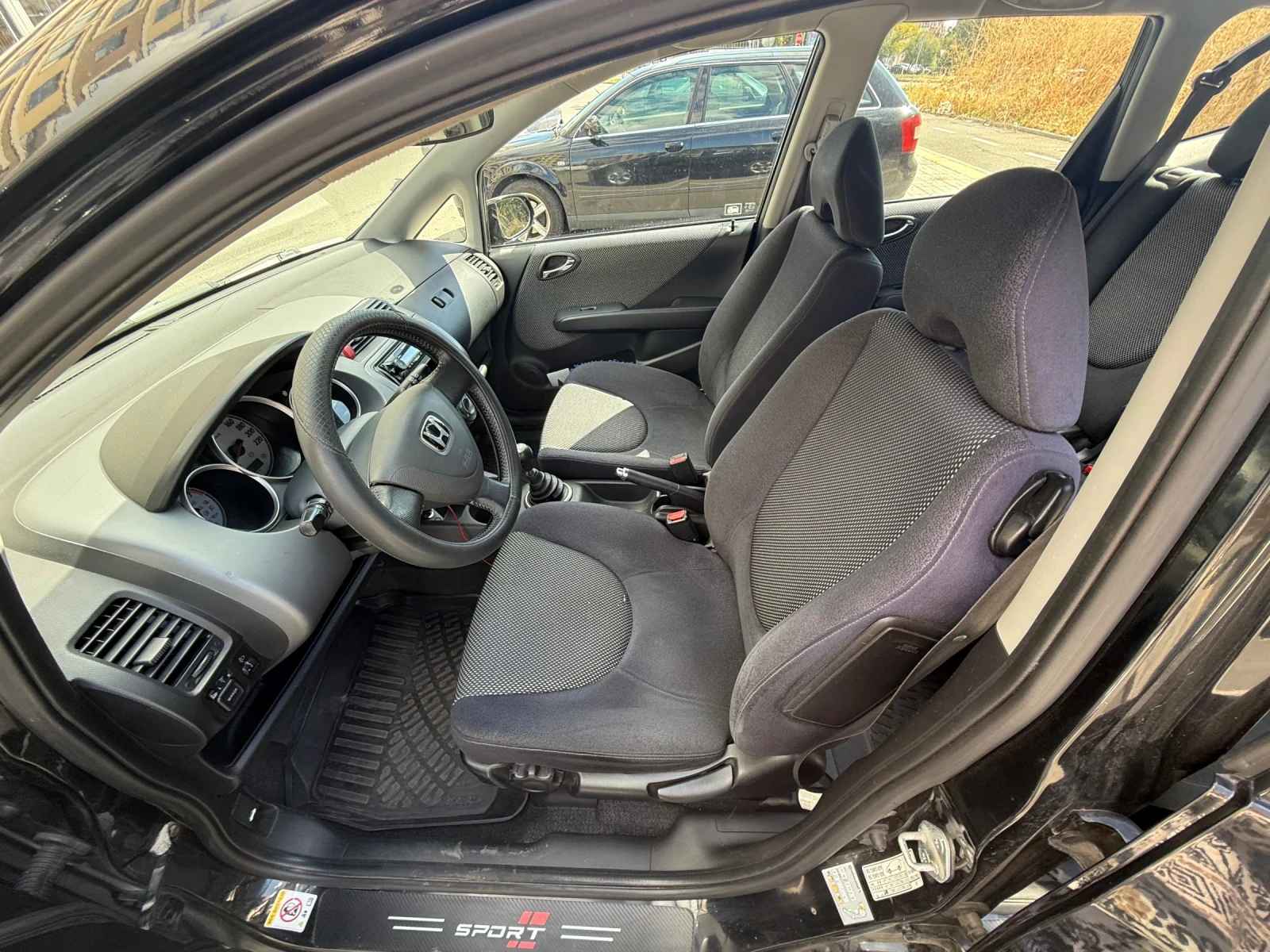 Honda Jazz 1.4 - изображение 10
