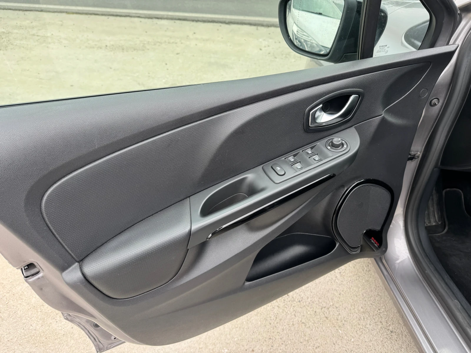 Renault Clio 1.5 dci evro 6 Avtomatik  - изображение 8