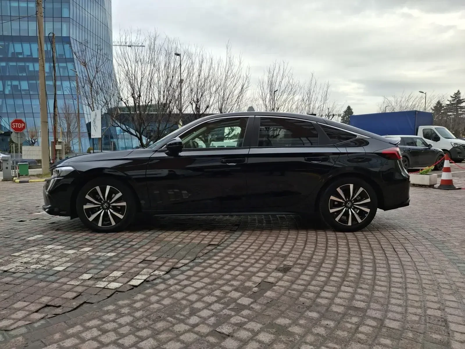 Honda Civic Sport - изображение 8