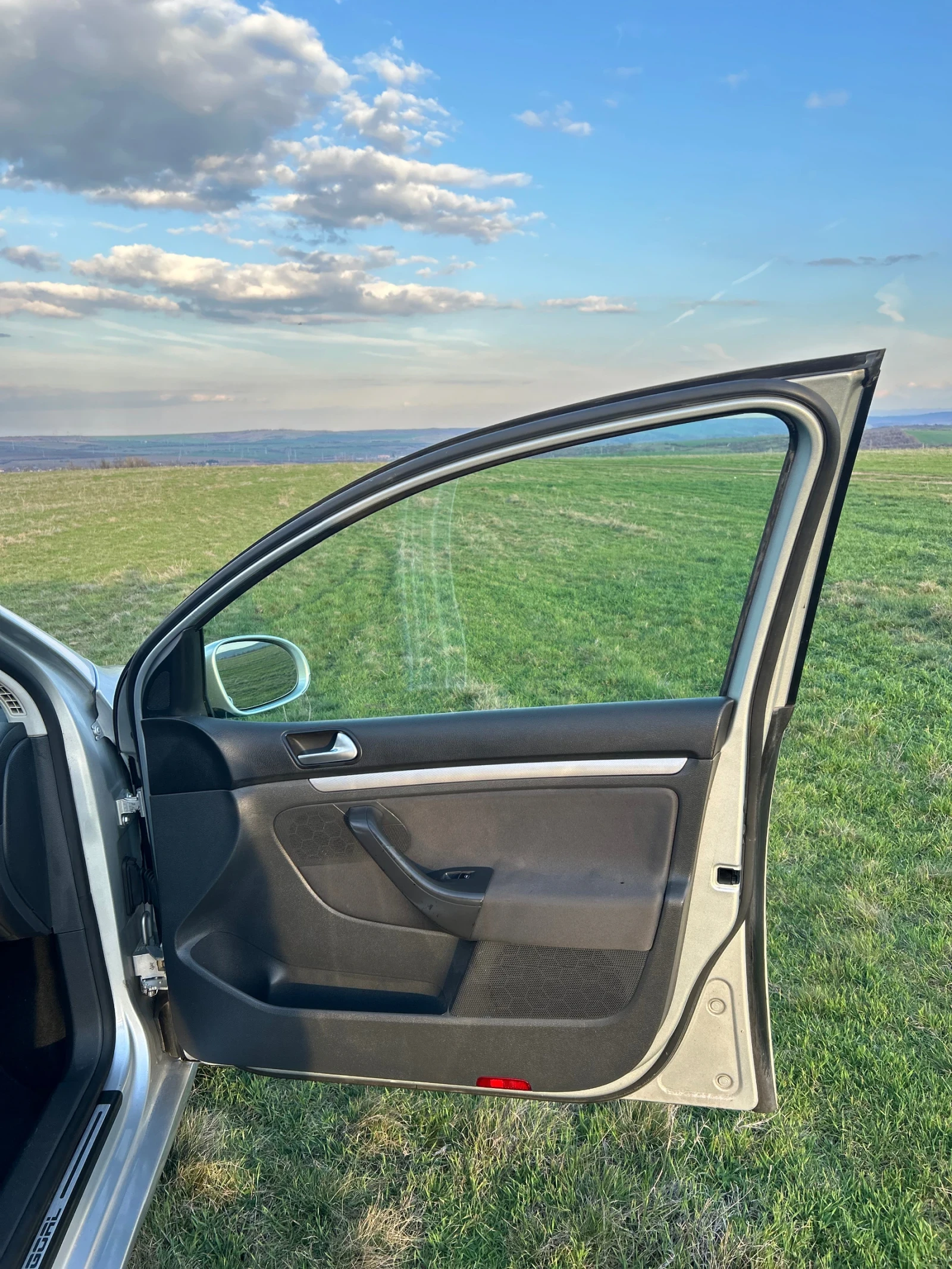 VW Golf GOLF 5 GOAL 1.9TDI 105кс, снимка 13 - Автомобили и джипове - 53990152