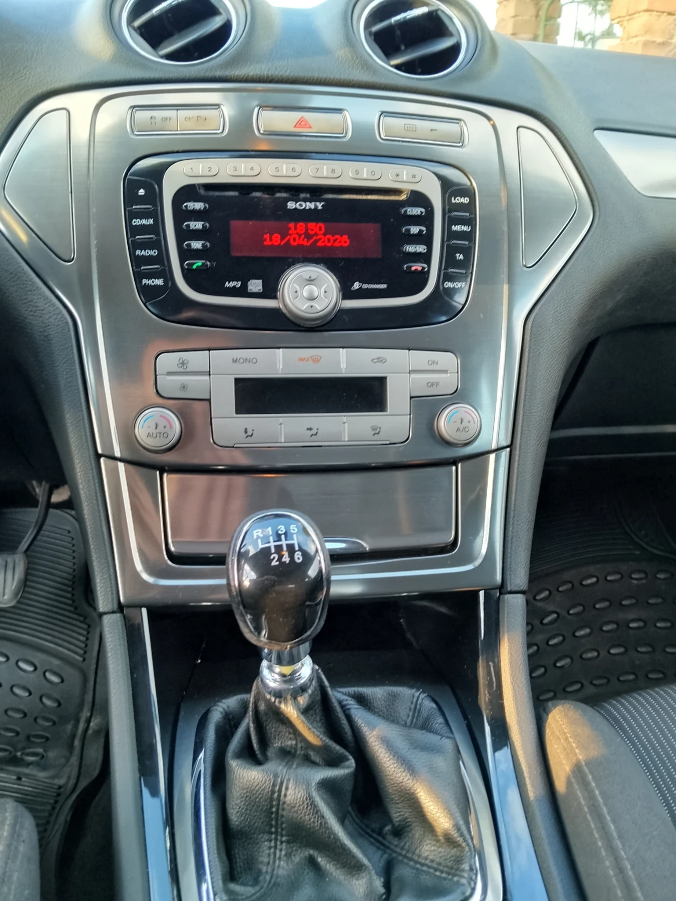 Ford Mondeo 1.8tdci, снимка 11 - Автомобили и джипове - 54239568