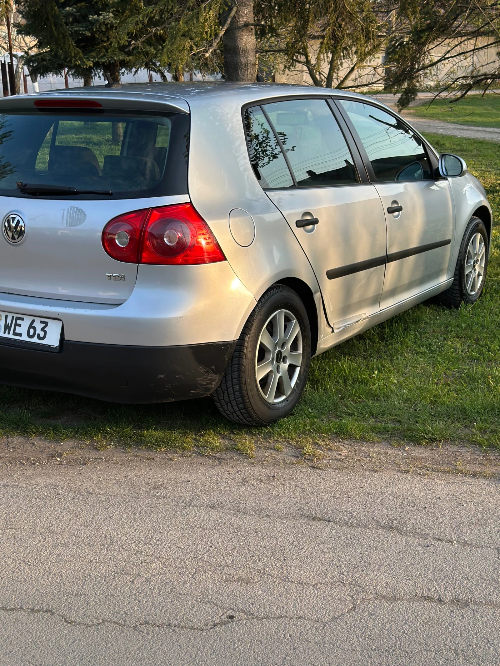 VW Golf, снимка 4 - Автомобили и джипове - 54268674