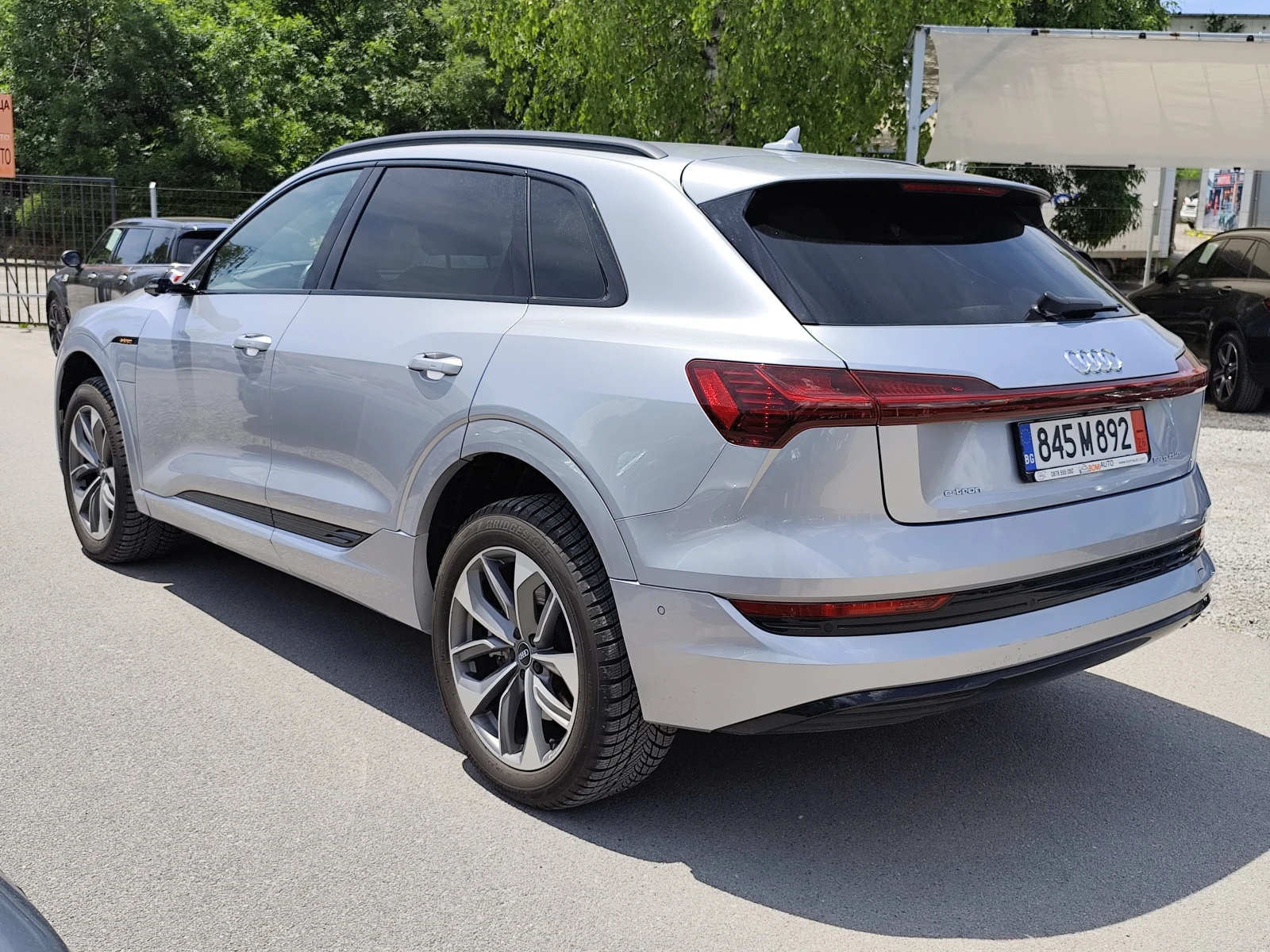 Audi E-Tron 55* CAMERA 360* QUATTRO* NAVI* ABTOMAT* S-LINE, снимка 5 - Автомобили и джипове - 54820624