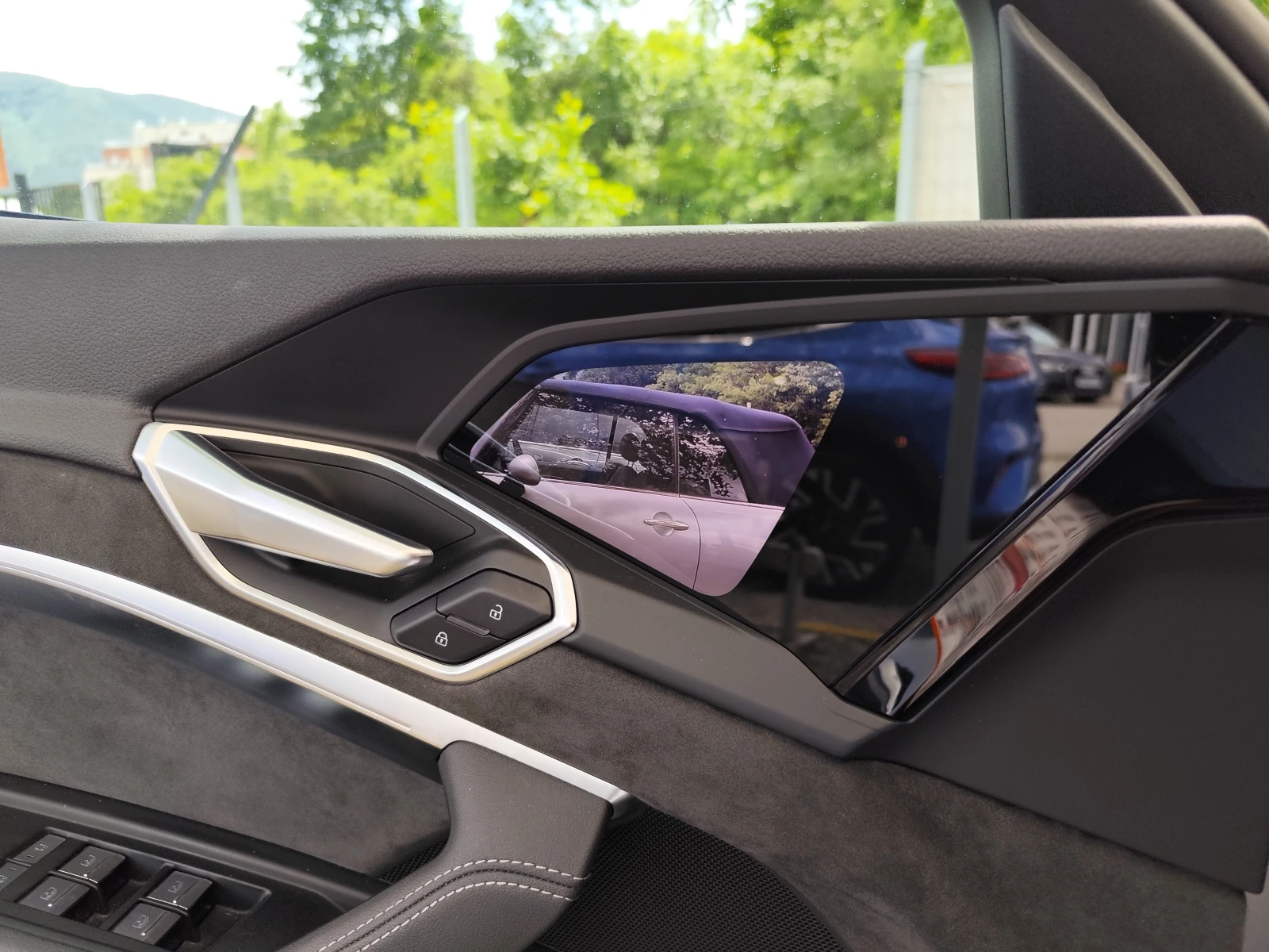 Audi E-Tron 55* CAMERA 360* QUATTRO* NAVI* ABTOMAT* S-LINE, снимка 7 - Автомобили и джипове - 54820624