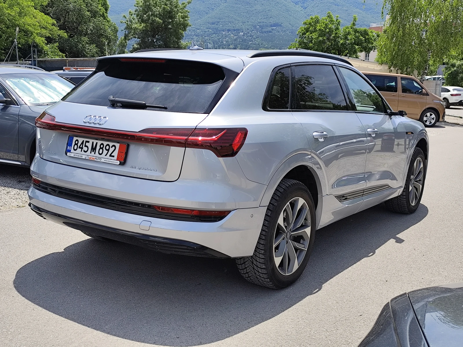 Audi E-Tron 55* CAMERA 360* QUATTRO* NAVI* ABTOMAT* S-LINE, снимка 4 - Автомобили и джипове - 54820624