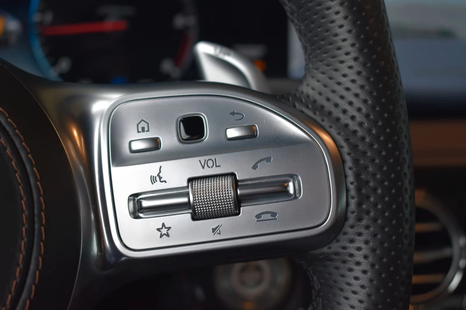 Mercedes-Benz S 350 d/4MATIC/286HP/AMG/PANO/MEMO/360/HUD/BURM/407q, снимка 9 - Автомобили и джипове - 54916359