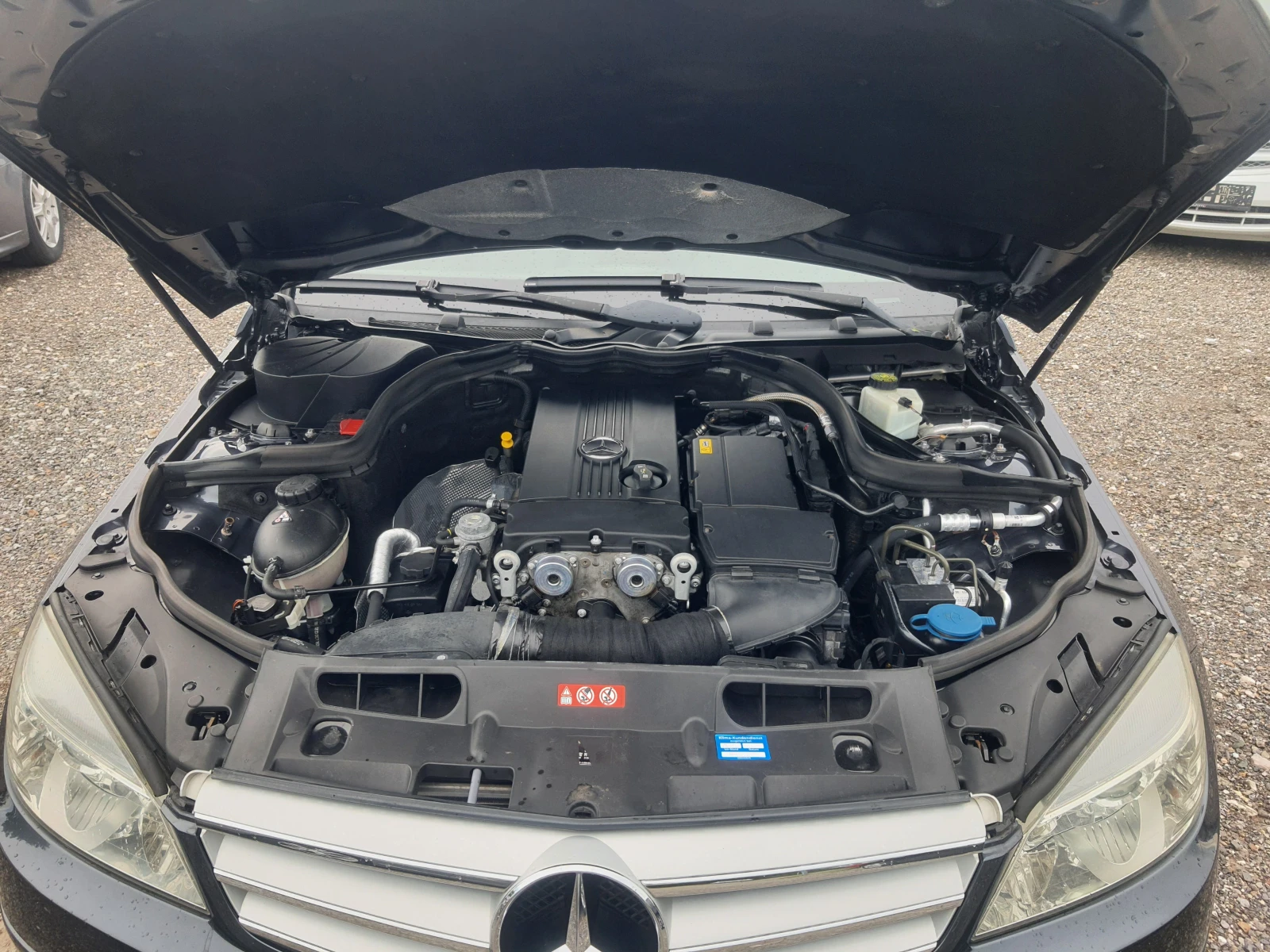 Mercedes-Benz C 200 компресор-авангард, снимка 15 - Автомобили и джипове - 54946013
