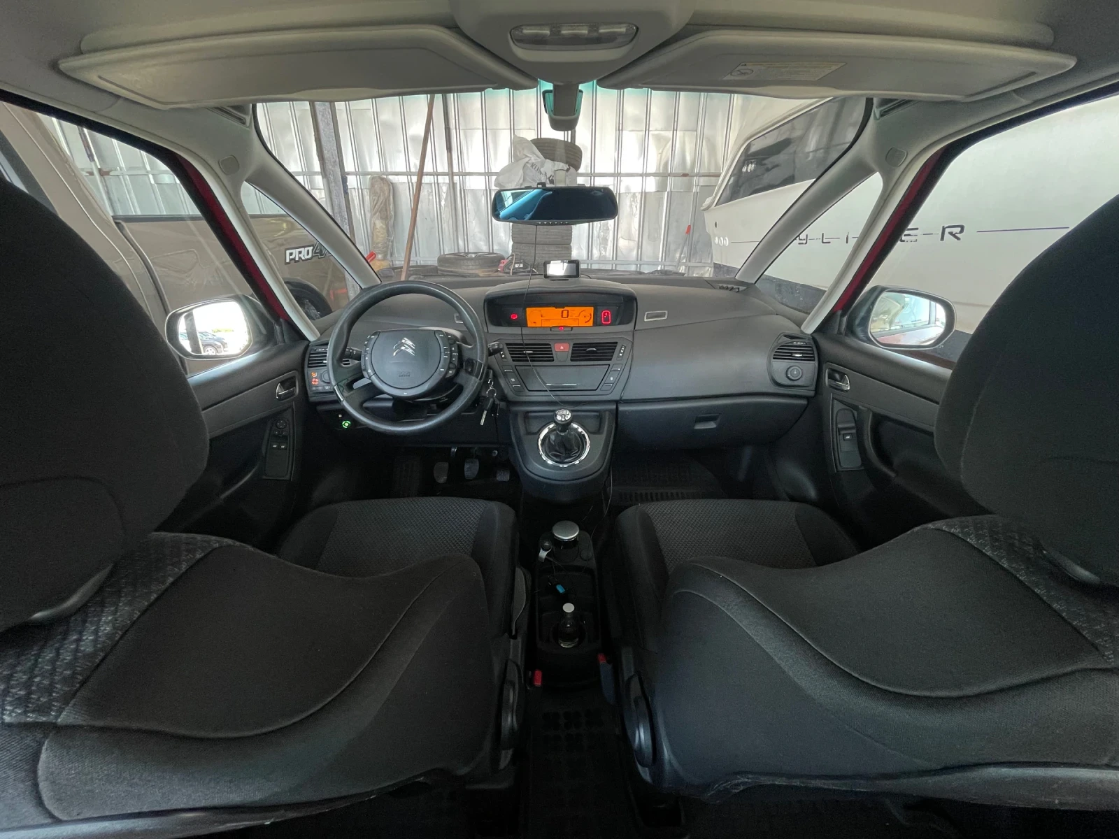 Citroen C4 Picasso 1.6I / ГАЗ , снимка 7 - Автомобили и джипове - 55100792