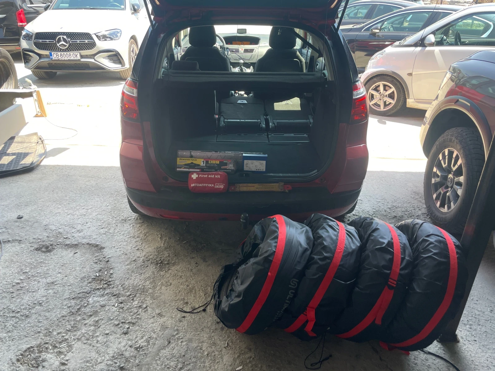 Citroen C4 Picasso 1.6I / ГАЗ , снимка 16 - Автомобили и джипове - 55100792
