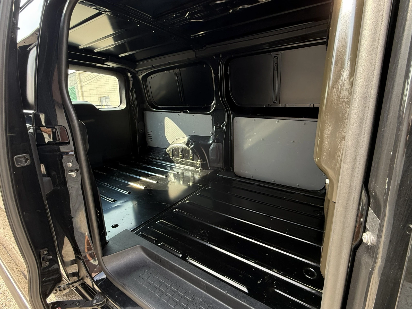 Peugeot Expert 2.0HDI-КЛИМАТИК-ШВЕЙЦАРИЯ, снимка 13 - Автомобили и джипове - 55151671