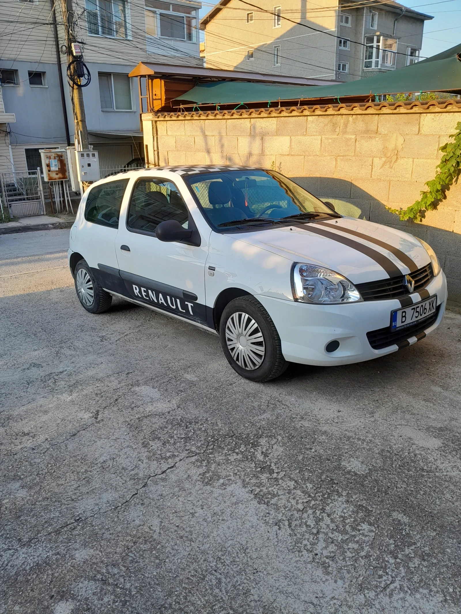 Renault Clio Campus, снимка 6 - Автомобили и джипове - 55551939