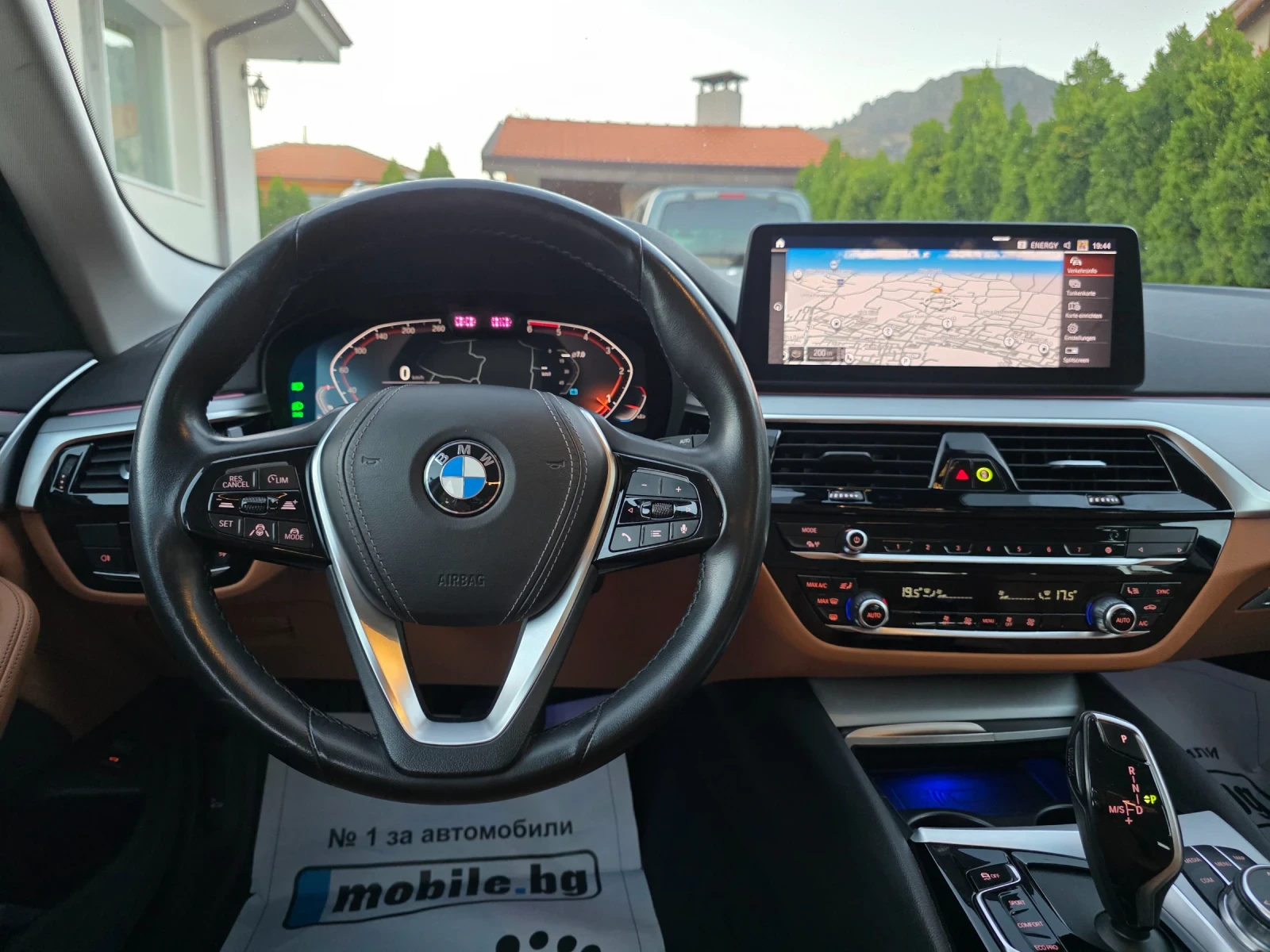 BMW 520 2.0 D X-DRIVE, снимка 10 - Автомобили и джипове - 55883955