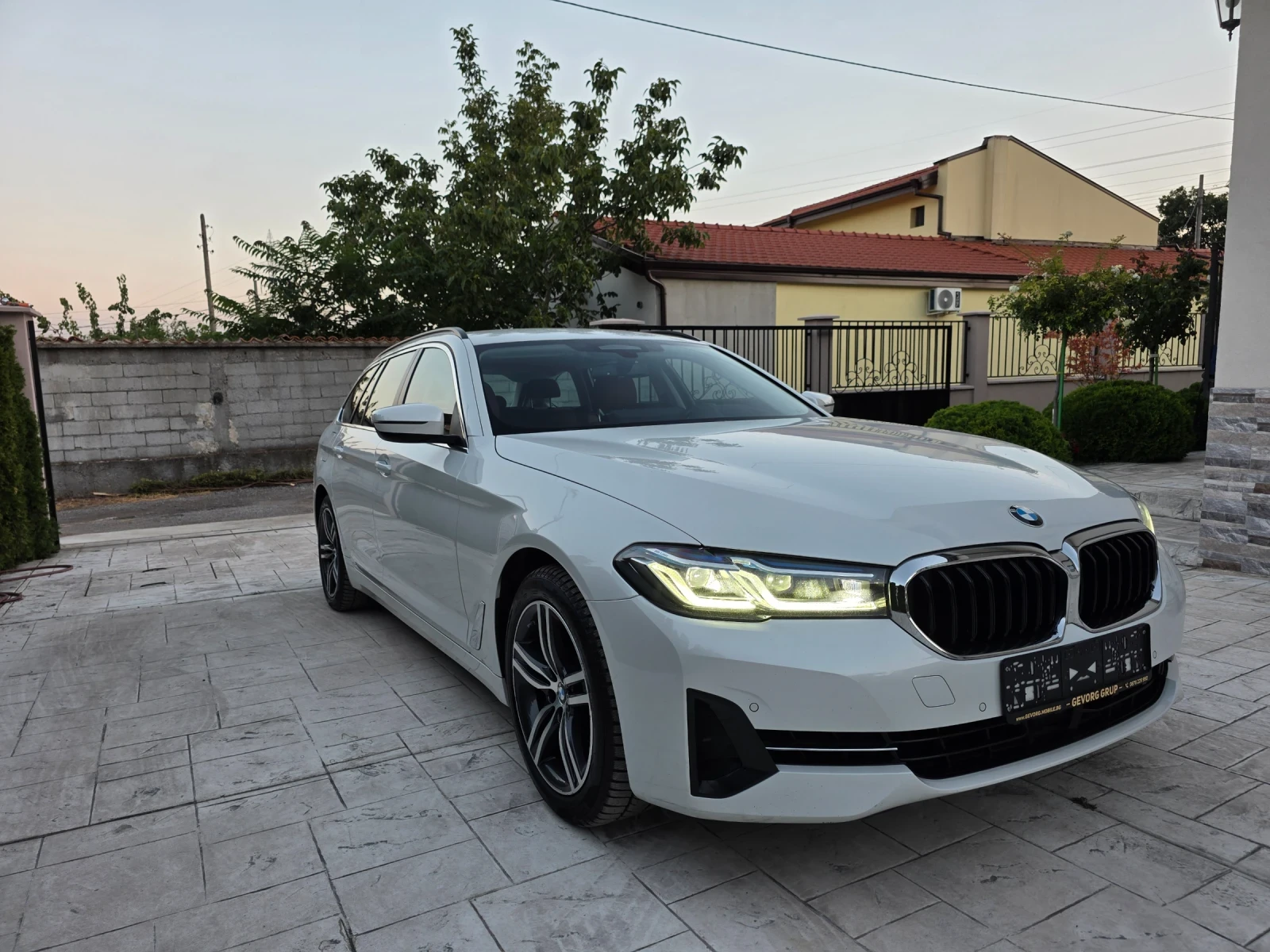 BMW 520 2.0 D X-DRIVE, снимка 3 - Автомобили и джипове - 55883955
