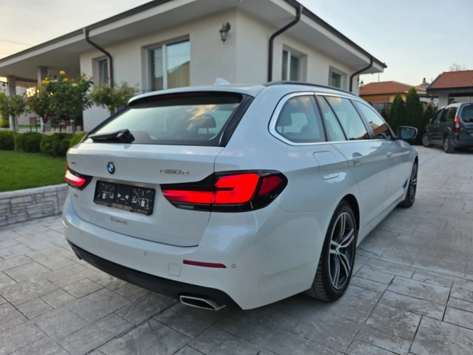 BMW 520 2.0 D X-DRIVE, снимка 5 - Автомобили и джипове - 55883955