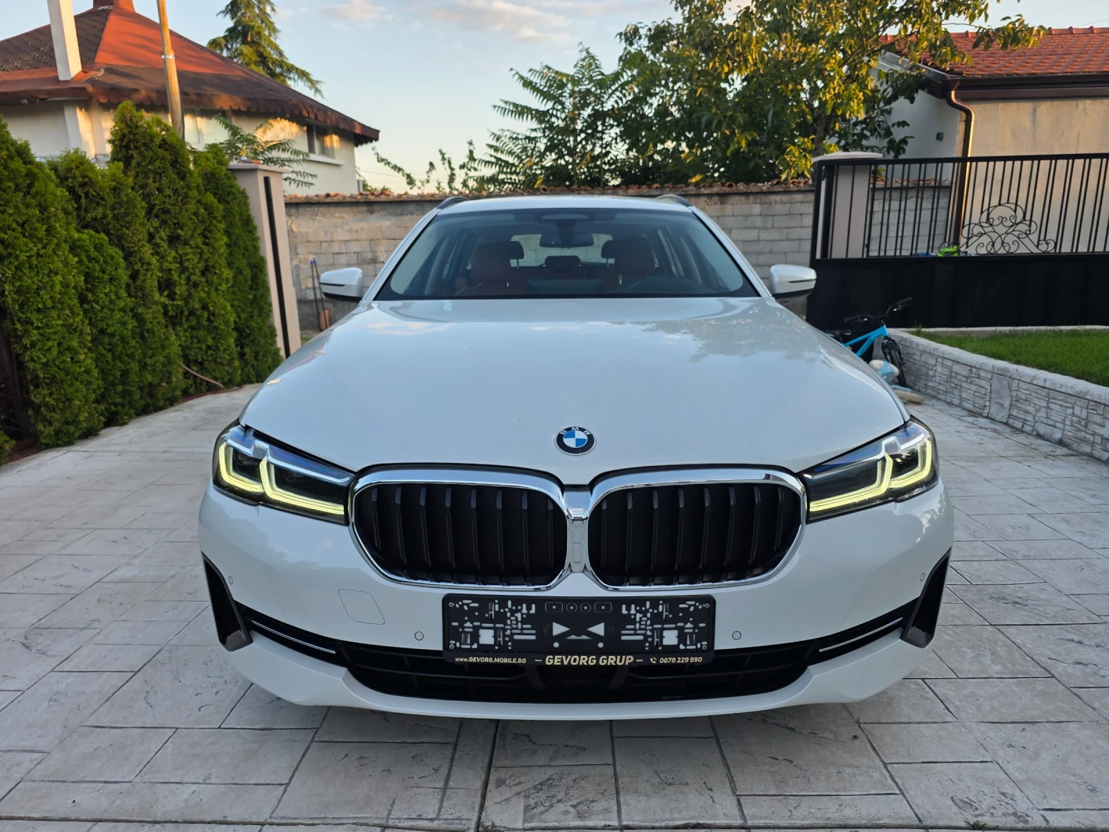 BMW 520 2.0 D X-DRIVE, снимка 2 - Автомобили и джипове - 55883955