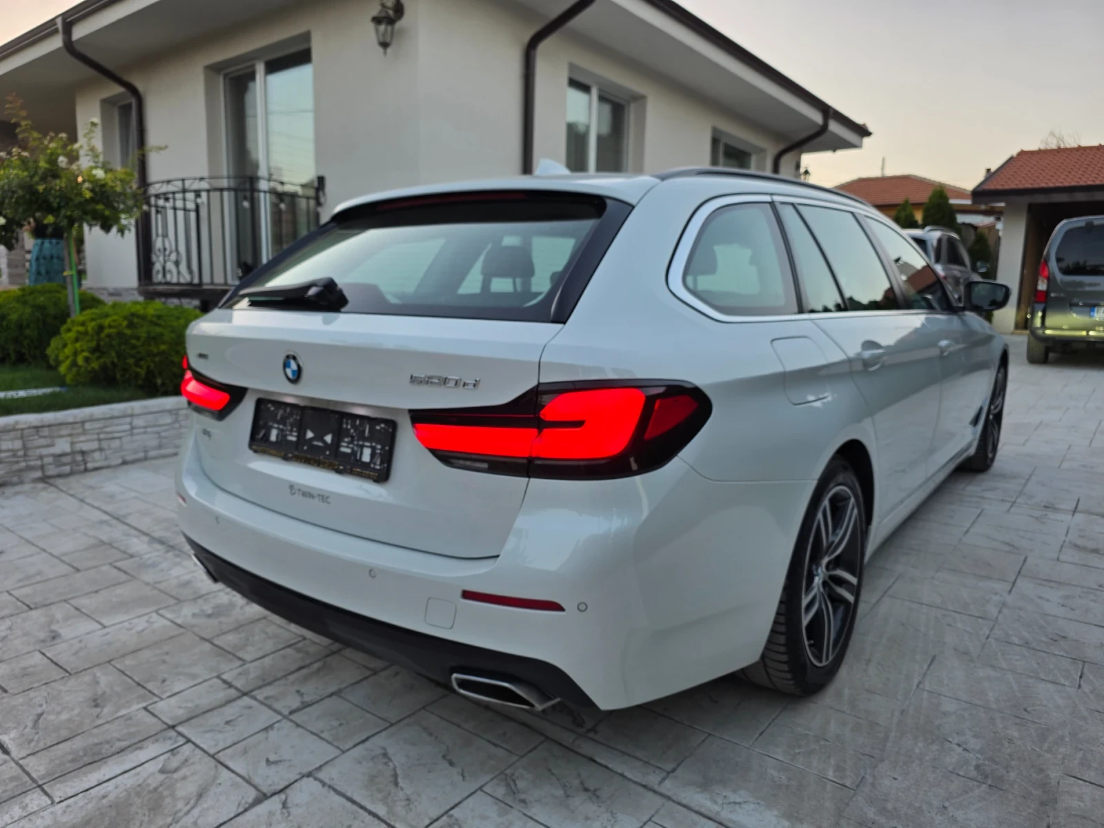 BMW 520 2.0 D X-DRIVE, снимка 5 - Автомобили и джипове - 55883955