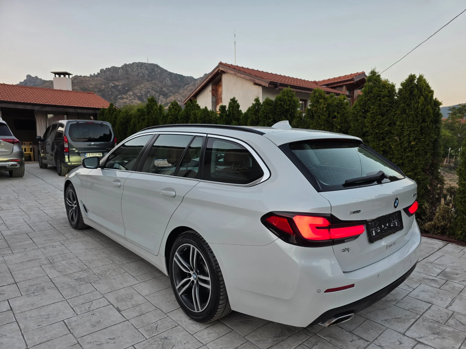 BMW 520 2.0 D X-DRIVE, снимка 8 - Автомобили и джипове - 55883955