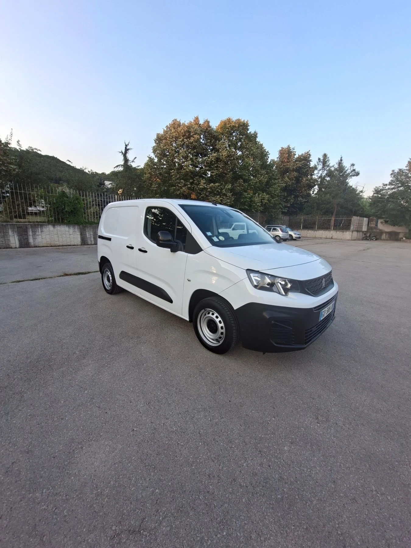 Peugeot Partner 1.5 HDi, снимка 2 - Автомобили и джипове - 56069794