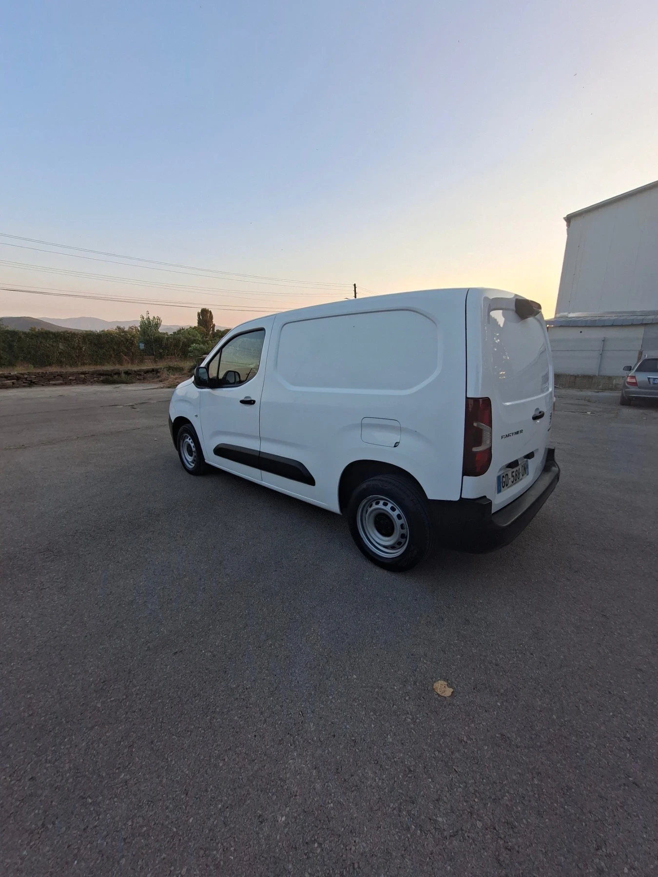 Peugeot Partner 1.5 HDi, снимка 3 - Автомобили и джипове - 56069794