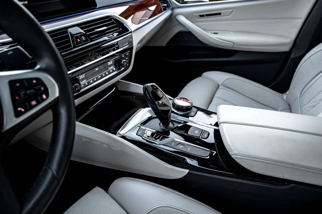 BMW 530E 530e xDrive Hybrid Plug-in iPerformance Sedan AWD | Mobile.bg � ����������� 16