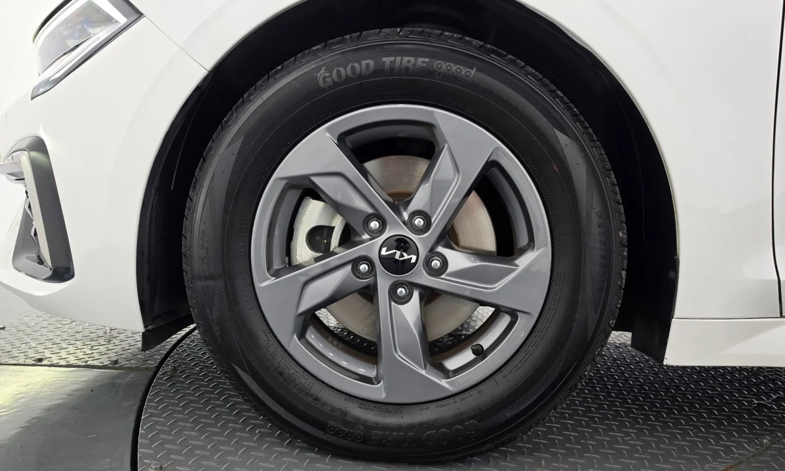 Kia K5, снимка 15 - Автомобили и джипове - 56555415