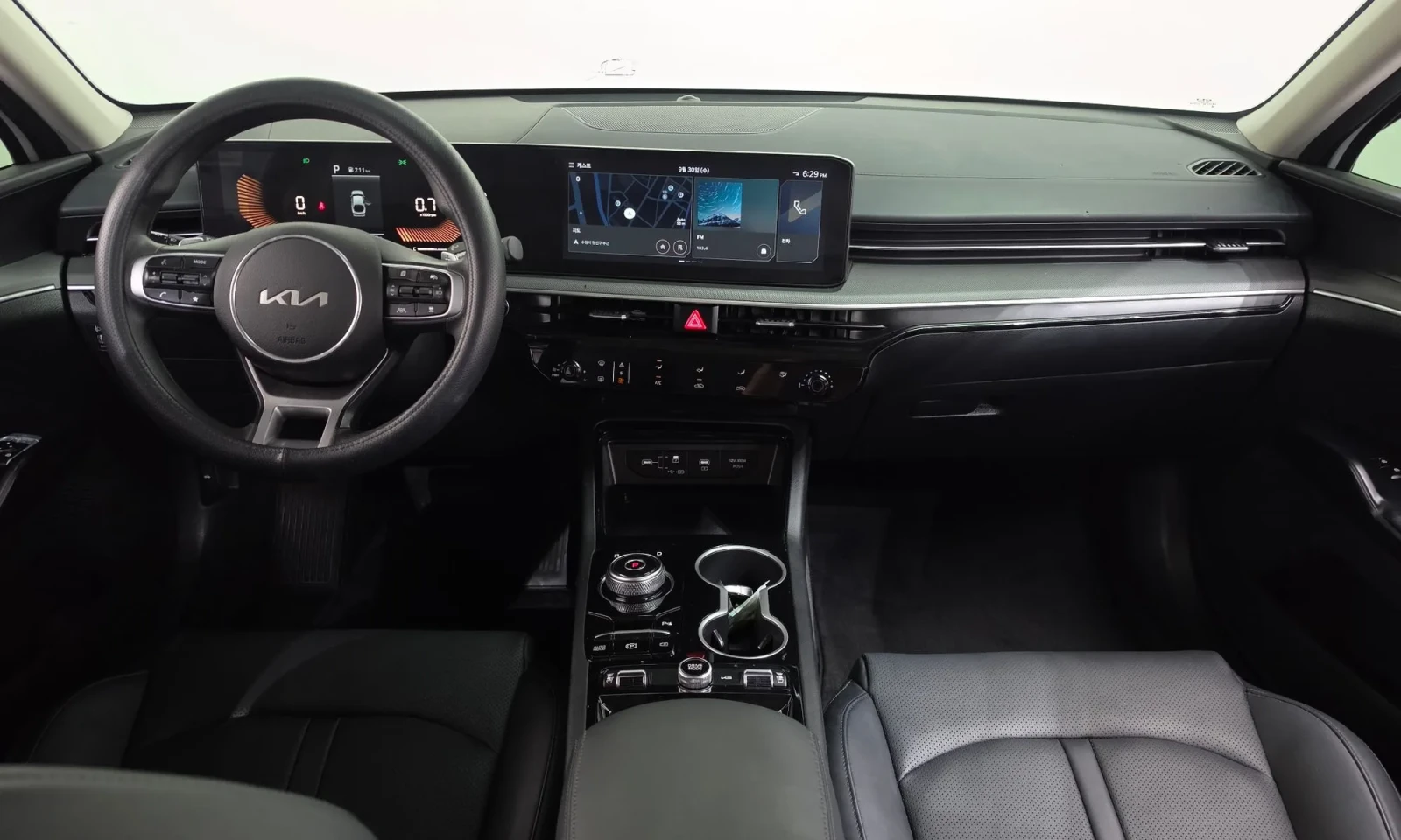 Kia K5, снимка 13 - Автомобили и джипове - 56555415
