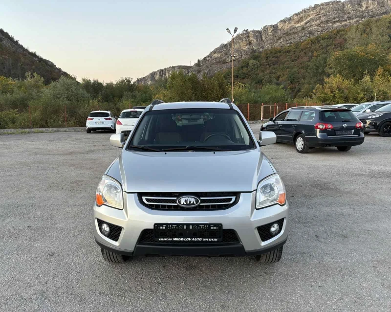 Kia Sportage 2.0 CRDI 4X4 УНИКАТ, снимка 8 - Автомобили и джипове - 47388868