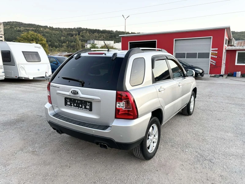 Kia Sportage 2.0 CRDI 4X4 УНИКАТ, снимка 3 - Автомобили и джипове - 47388868