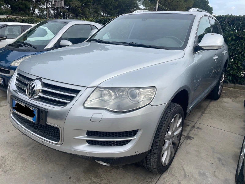 VW Touareg 3.0TDI 240HP 4MOTION AVTOMAT FACELIFT KOJA NAVI , снимка 2 - Автомобили и джипове - 49394178