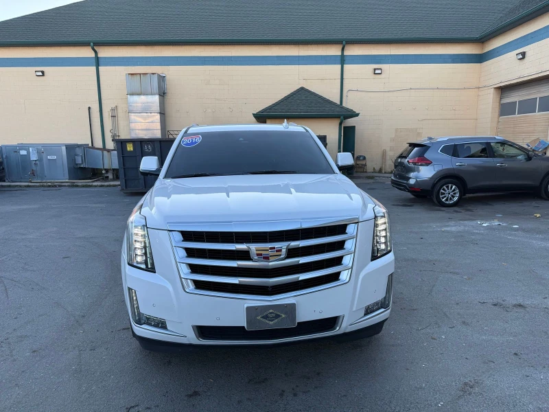 Cadillac Escalade КРАЙНА ЦЕНА, снимка 2 - Автомобили и джипове - 52897027