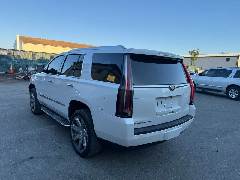 Cadillac Escalade КРАЙНА ЦЕНА, снимка 3 - Автомобили и джипове - 52897027